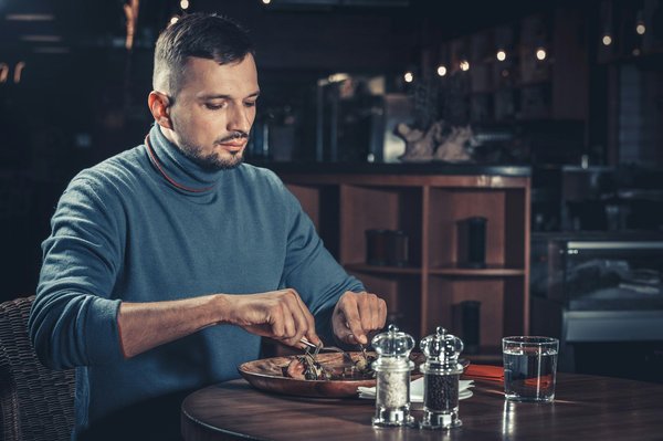What is the best method for restoring the chrome finish on a Royal Enfield Meteor?