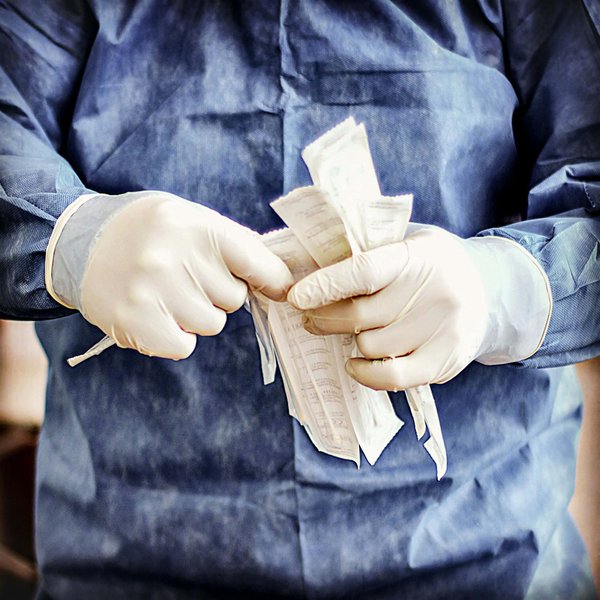 What safety features should be considered when choosing a vehicle for elderly drivers?